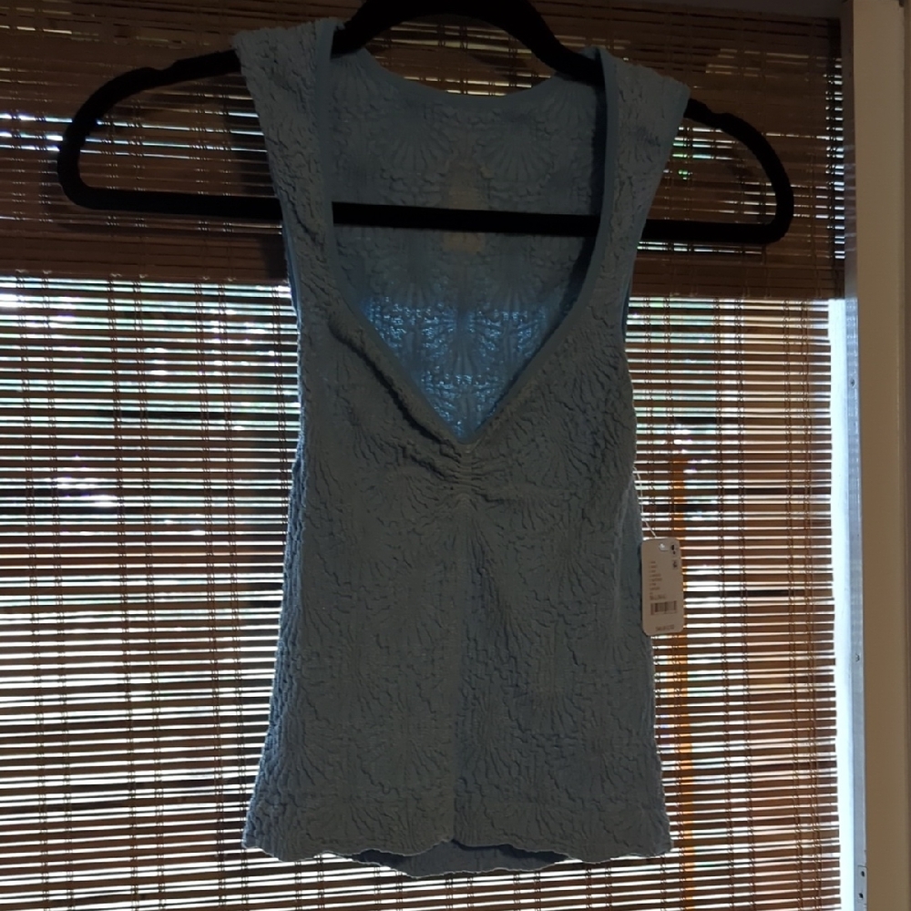Elegant Blue Lace Sleeveless Top